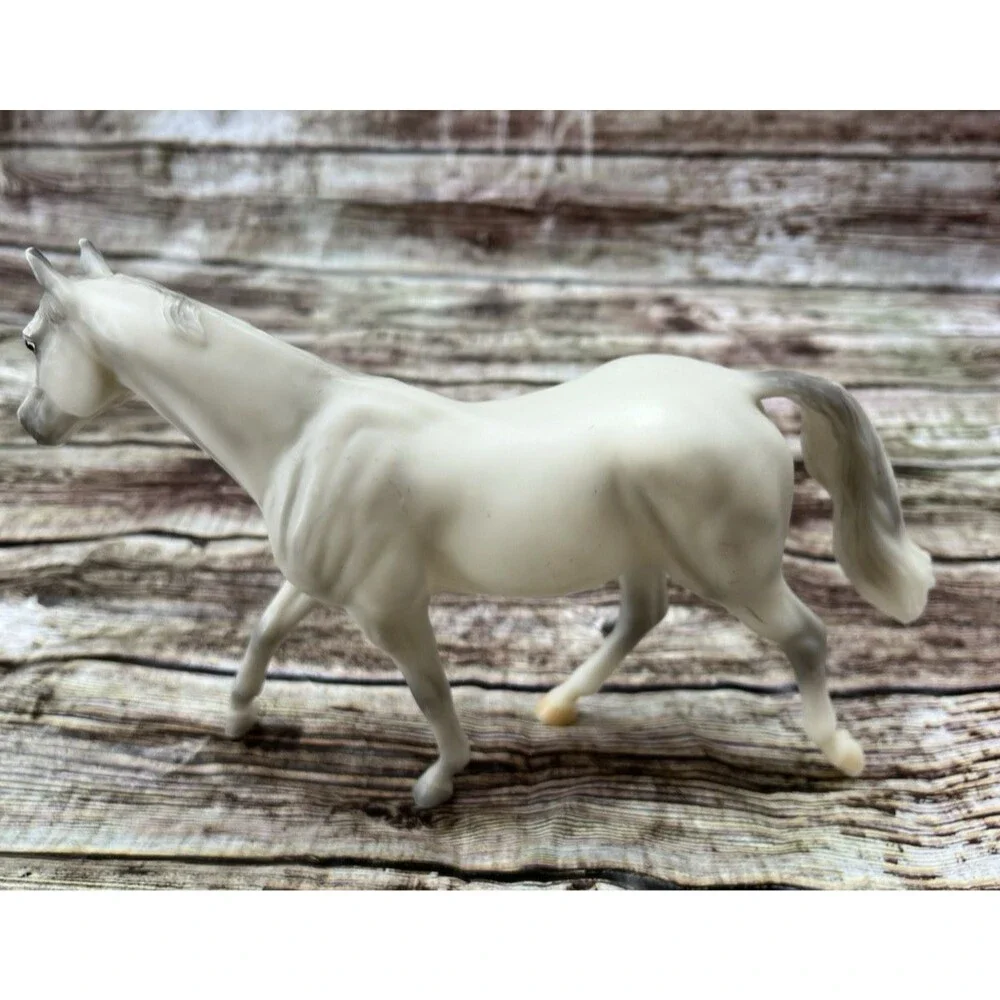 Breyer Horse Classics/Freedom #941 Grey Selle Français Retired Excellent Conditi